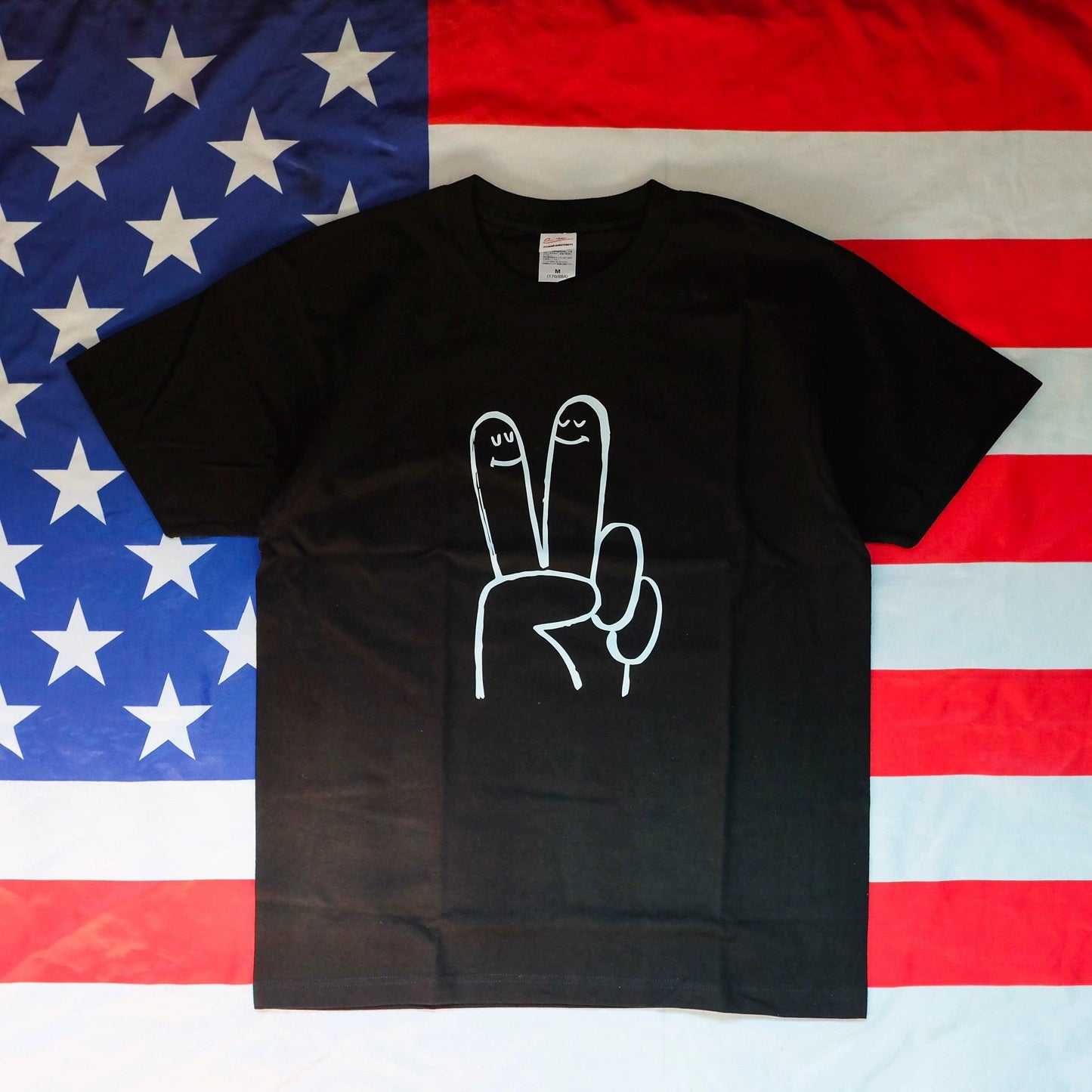 PEACE SMILEY FINGERS TEE - Protect and Ride