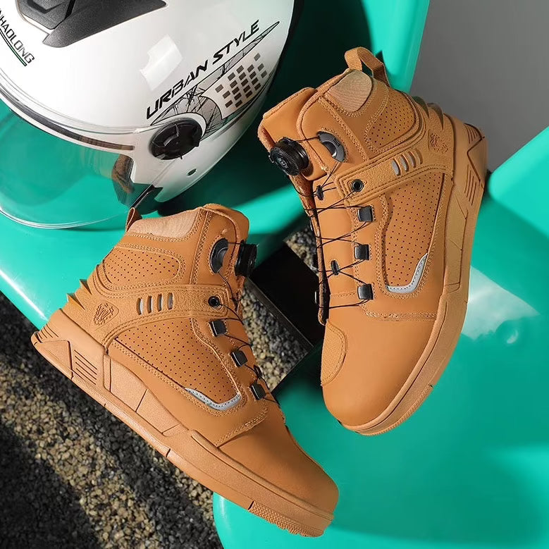 LEATHER RIDING SNEAKERS BERGS - Protect and Ride