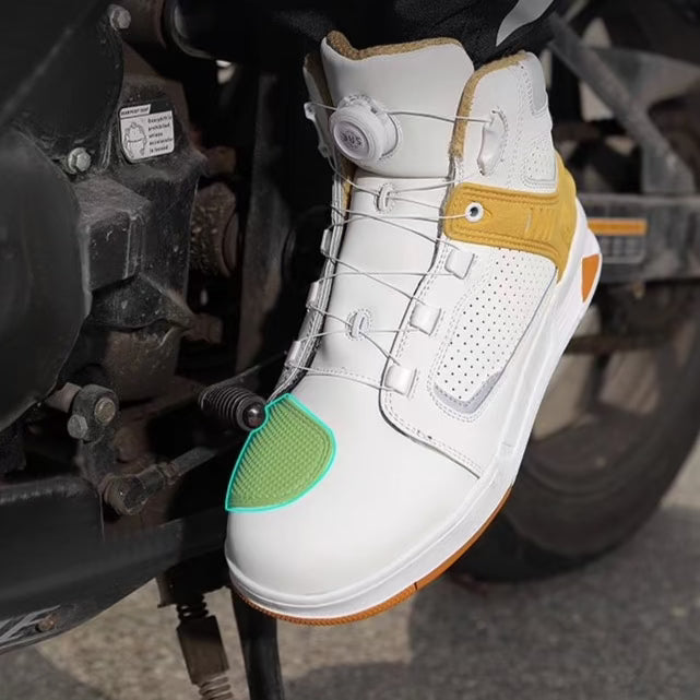 LEATHER RIDING SNEAKERS BERGS - Protect and Ride